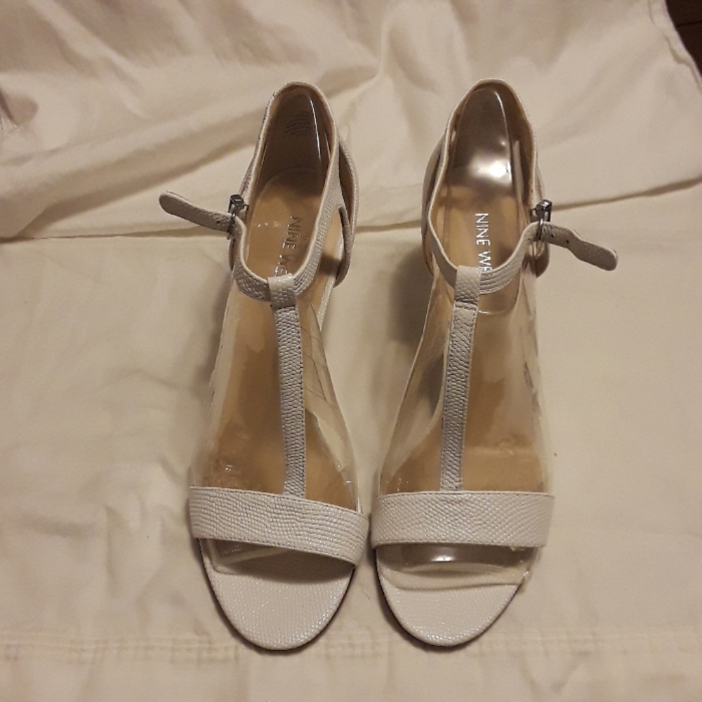 Sandals - Picture 4 of 6